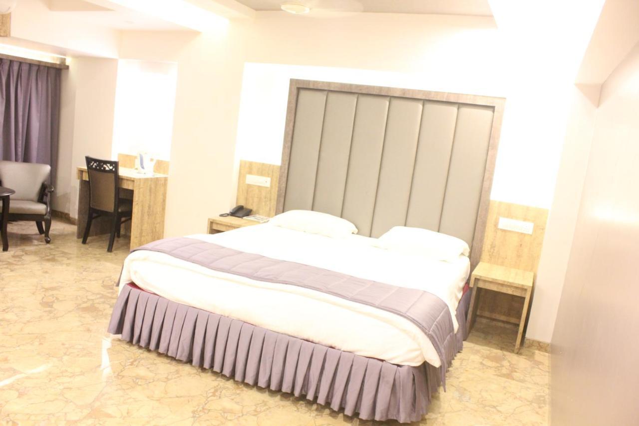 Nimantran Hotel Navi Mumbai Exterior photo