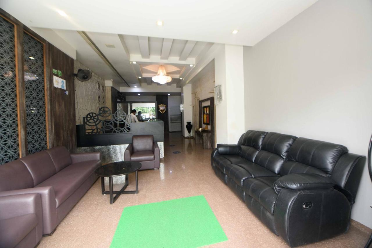 Nimantran Hotel Navi Mumbai Exterior photo