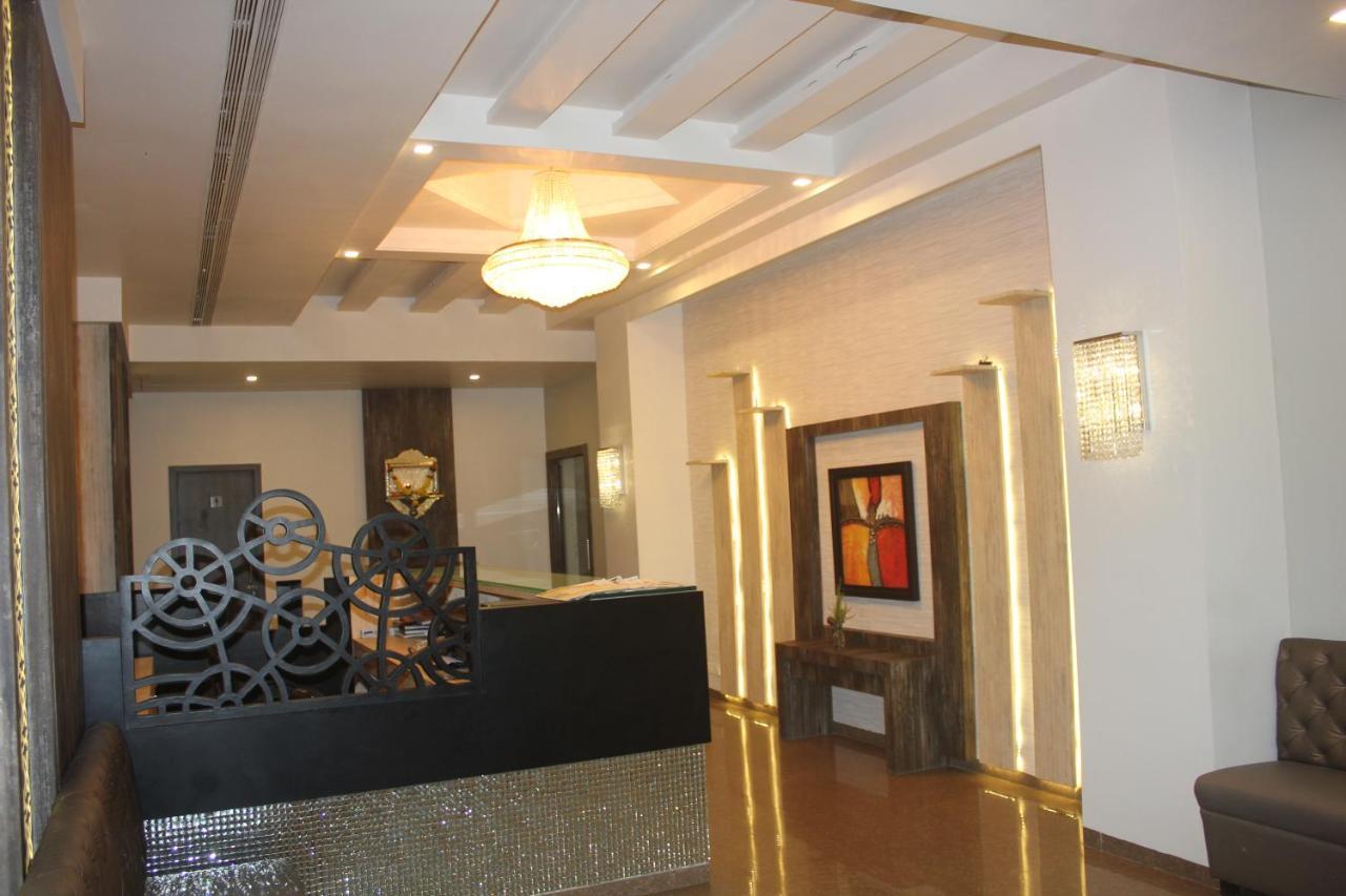 Nimantran Hotel Navi Mumbai Exterior photo