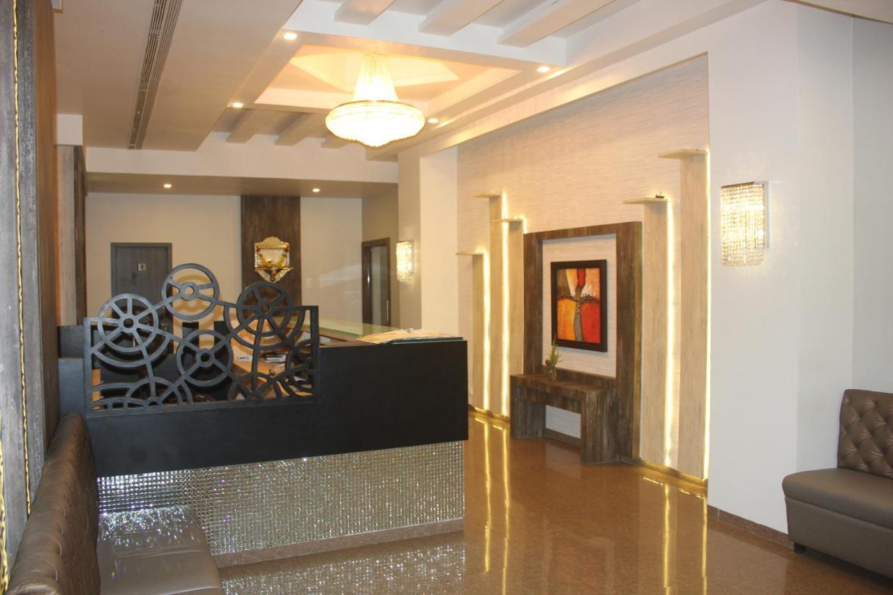 Nimantran Hotel Navi Mumbai Exterior photo